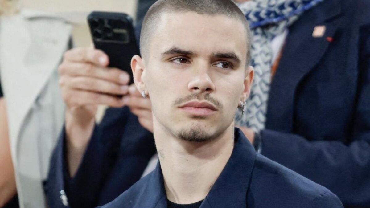 Romeo Beckham tranche sans parler : ce choix qui creuse le foss&eacute; avec Brooklyn