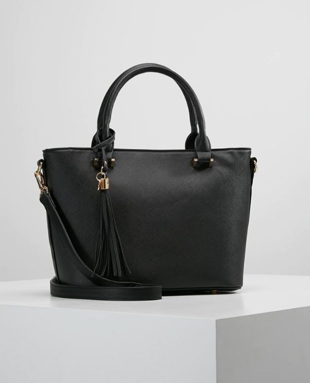sac-a-main-noir-2