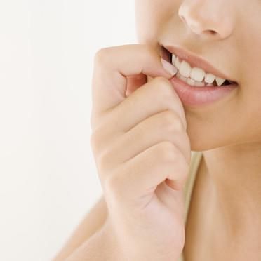 Comment arrêter définitivement de se ronger les ongles ? | So Busy Girls