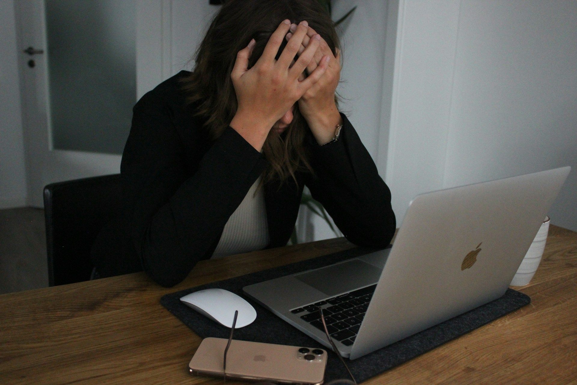 Comment les microstress ruinent notre sant&eacute; mentale et physique.