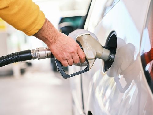 Carburants : face au risque de pénurie, le gouvernement prend une décision d’urgence qui va concerner des millions d’automobilistes | So Busy Girls