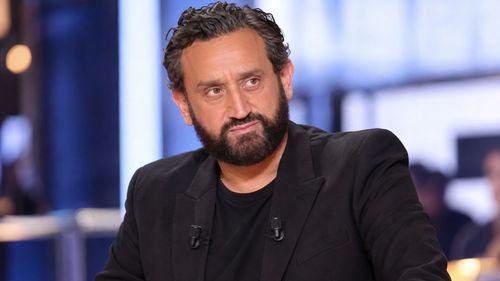 « Ils me lèchent le cul hors antenne » : Cyril Hanouna explose contre Pascal Obispo et dévoile comment il l'aurait trahi | So Busy Girls