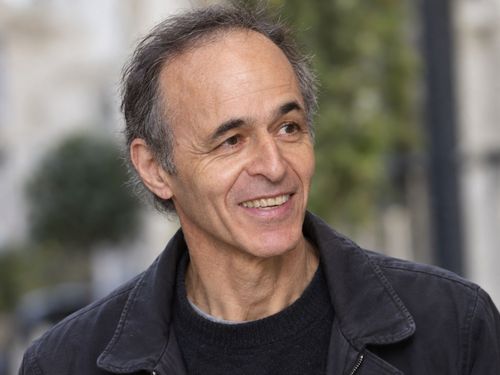 « Trois refus » : juste après son apparition au concert de Céline Dion, Jean-Jacques Goldman raconte le jour où sa carrière aurait pu s’arrêter | So Busy Girls