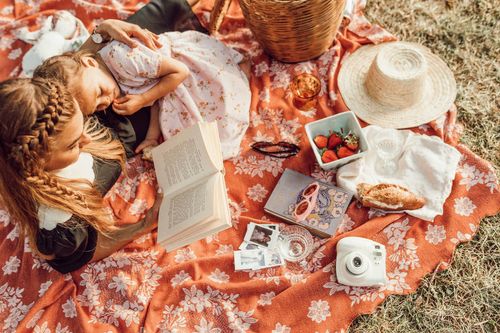 Pique-nique avec des enfants : la règle des petites portions qui simplifie vraiment le repas | So Busy Girls