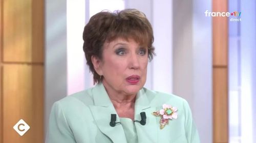 « Grotesques », « misérables » : pourquoi Roselyne Bachelot s'est emportée sur la visite du pape | So Busy Girls