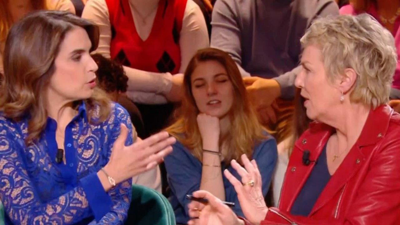 J'attends un Cash Investigation sur France T&eacute;l&eacute;visions : l'&eacute;change tr&egrave;s tendu entre Sonia Mabrouk et &Eacute;lise Lucet face &agrave; L&eacute;a Salam&eacute;