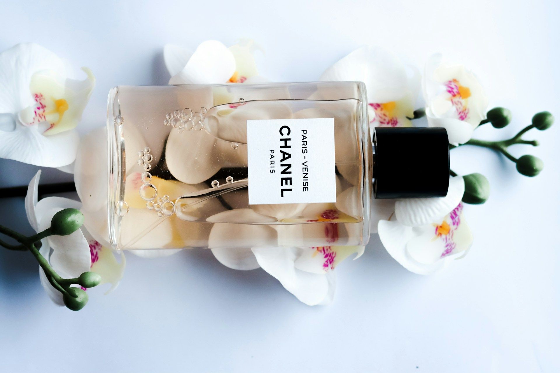 Porter du parfum : les conséquences sur le couple