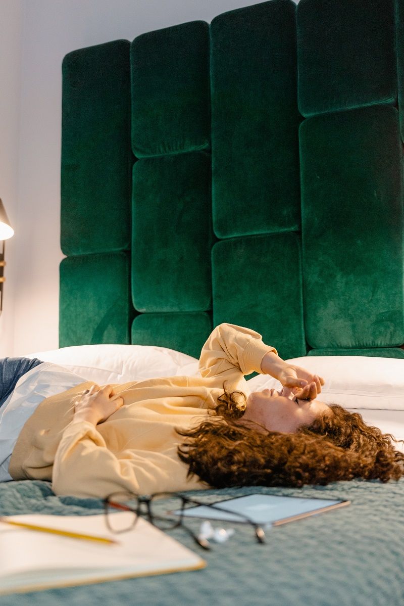 travailler-sur-le-lit