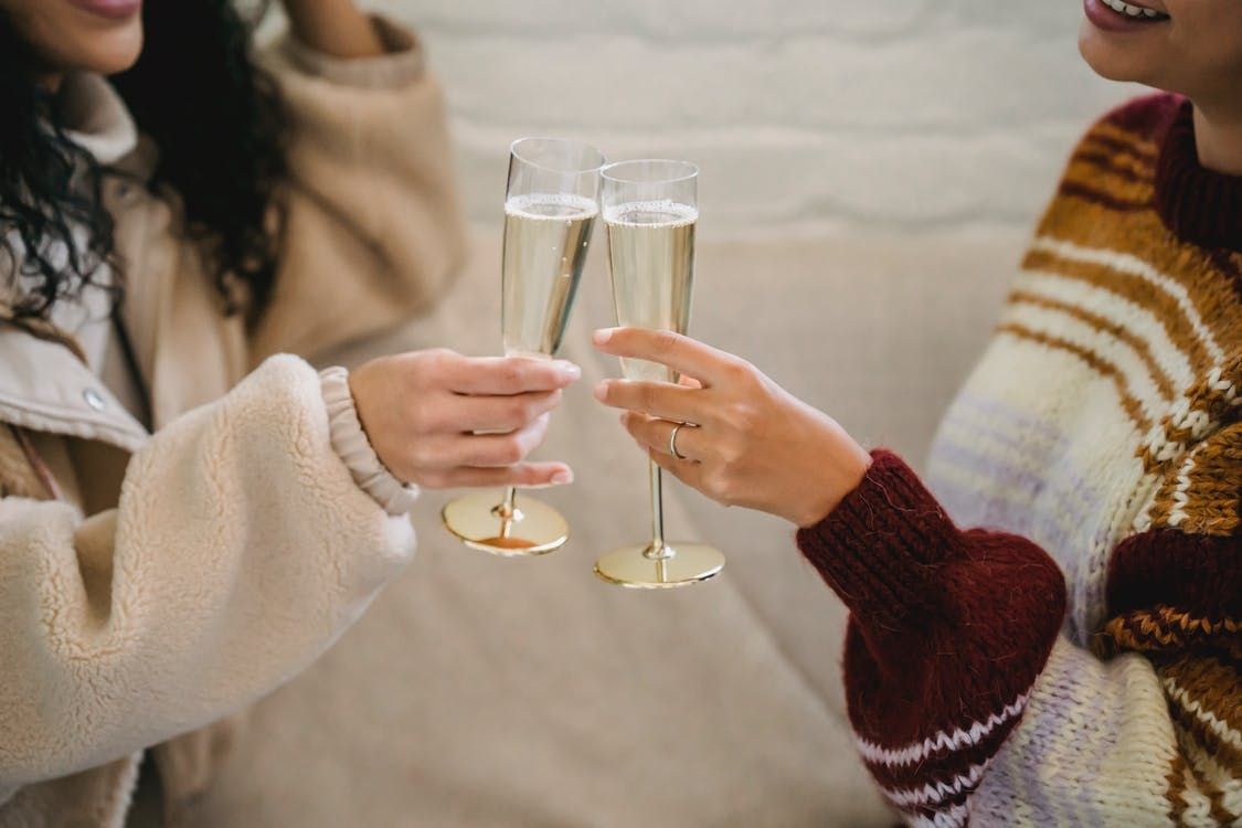 trinquer-flutes-champagne