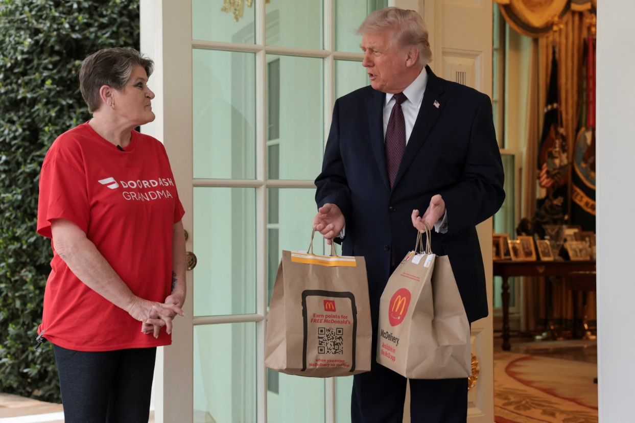 Donald Trump face à une livreuse McDonald’s : cet échange filmé ne se passe pas comme prévu