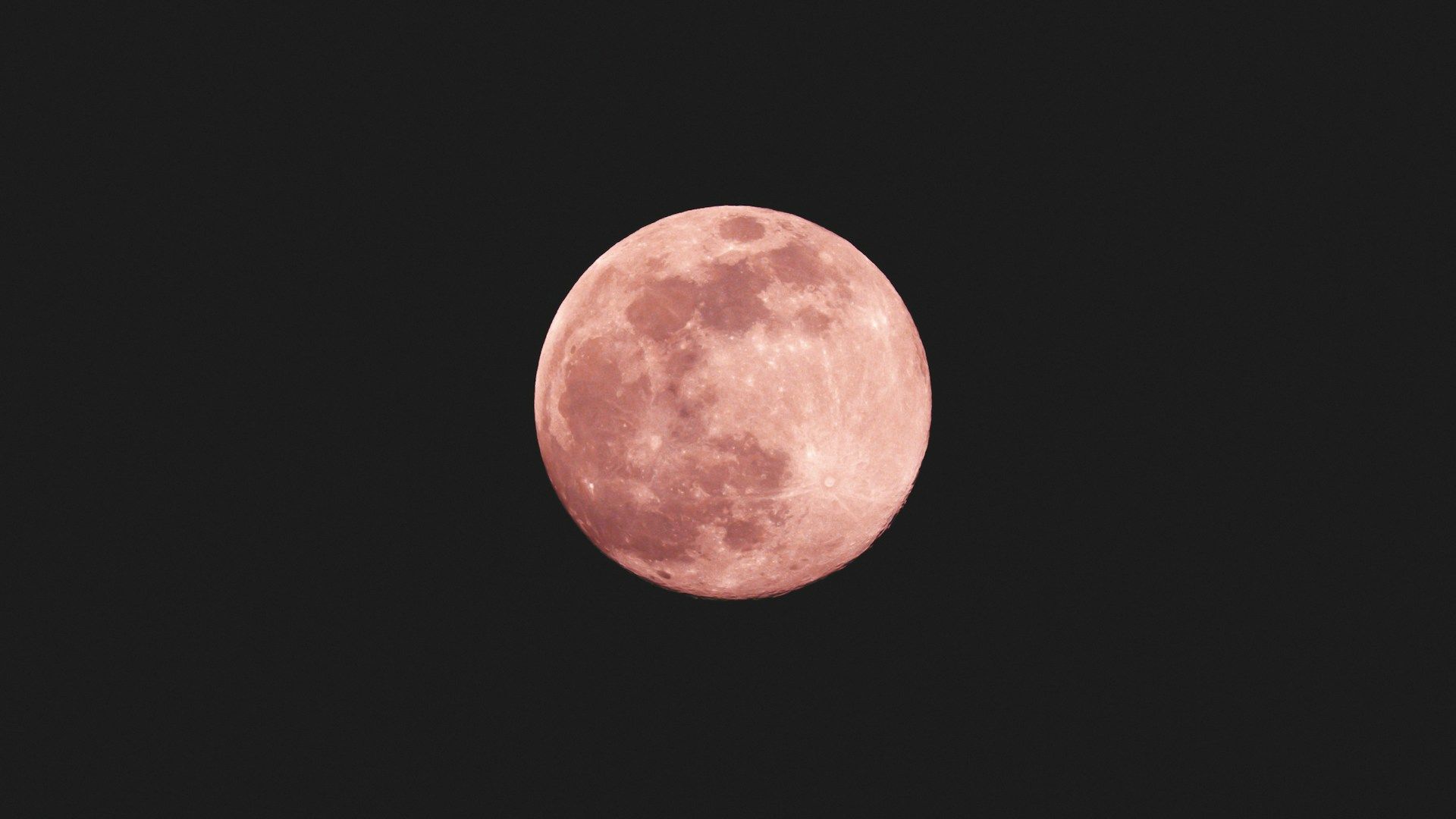 Tout peut basculer cette nuit-là : pourquoi la pleine lune du 2 avril 2026 risque de tout changer en amour